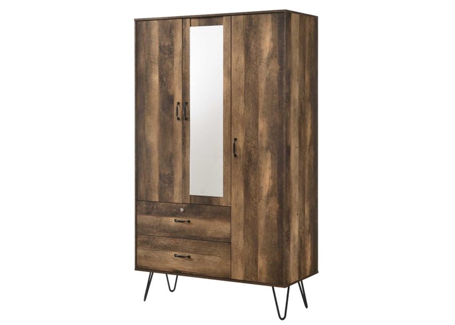 Wardrobe (Close-in)